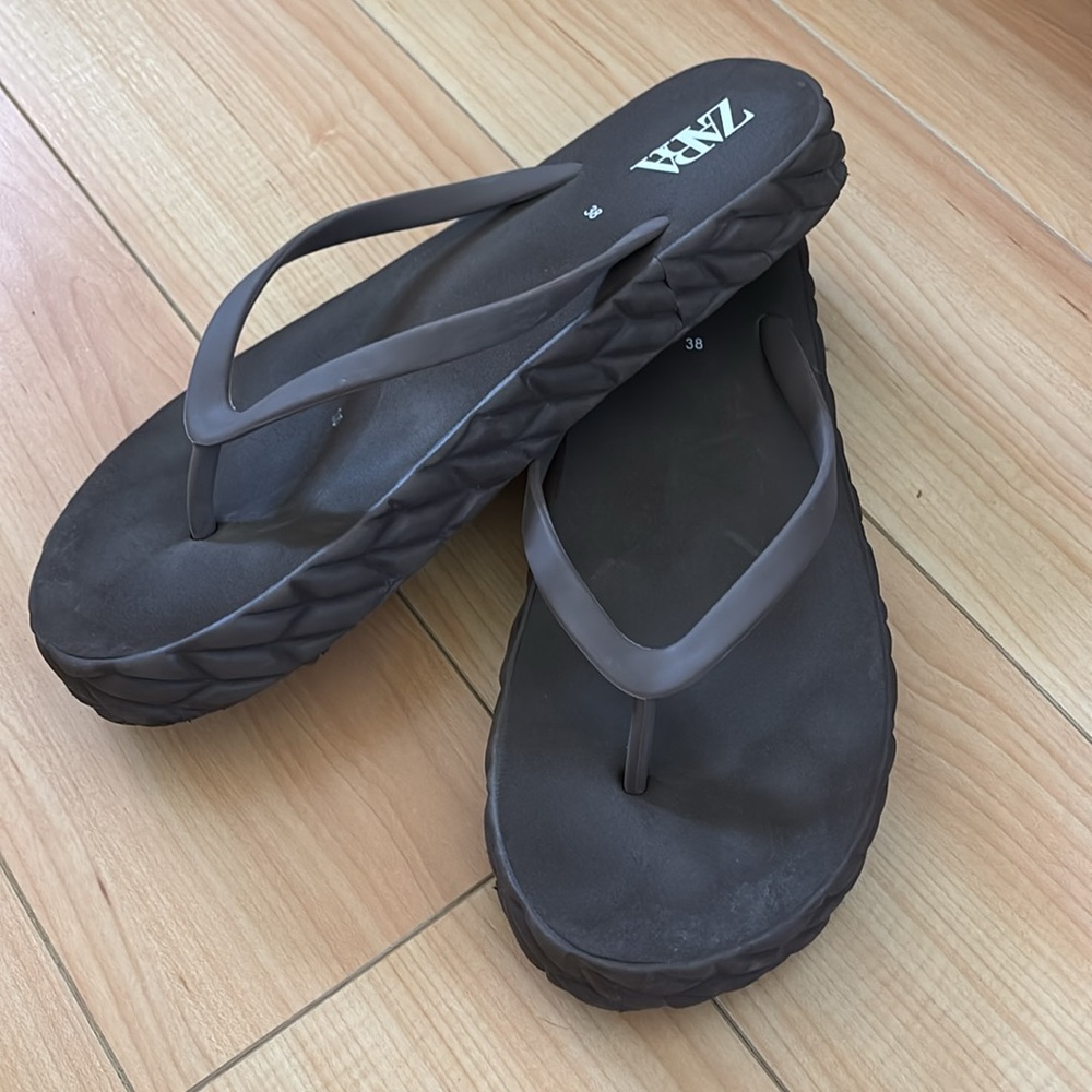 Zara Brown Flip Flops